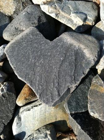 rocks-heart-pixabay.com