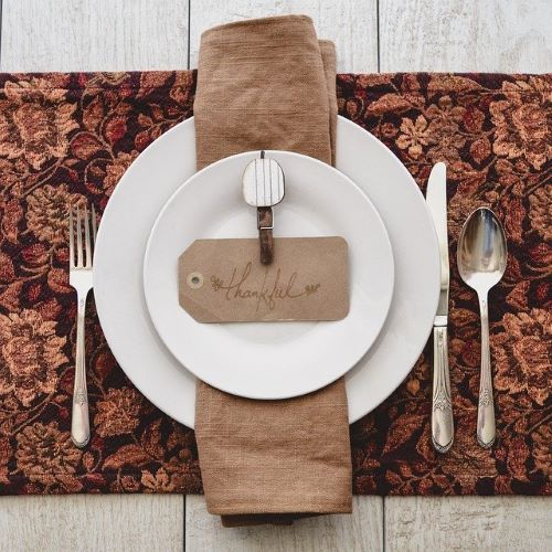 table-placemat-napkin-plate-thankful