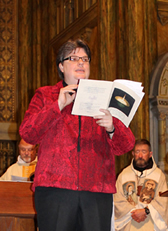 Sister Laura Nettles reciting vows